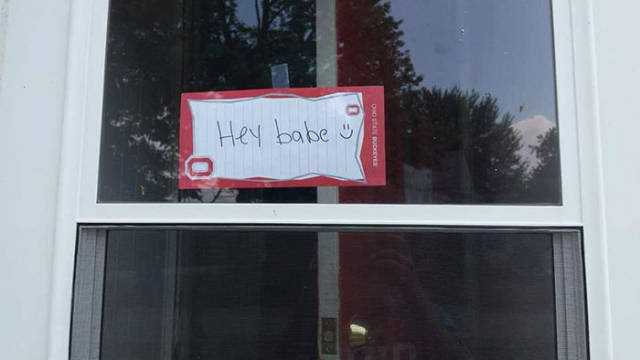 This Guy Knows How To Surprise His Girlfriend