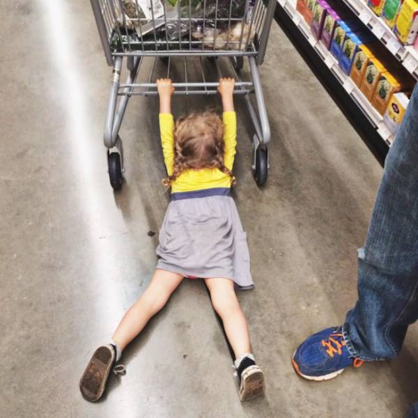 Shopping With Kids Is Only For The Strongest And The Most Patient