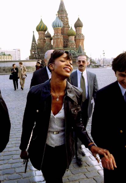 How Life In Russia Looked Like During The Decade After Soviet Union’s Fall