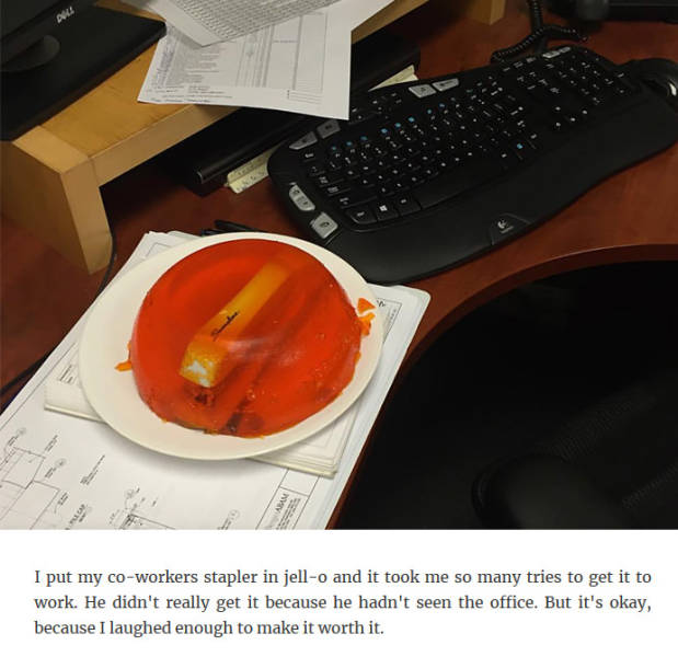 How People Entertain Themselves By Messing With Their Coworkers