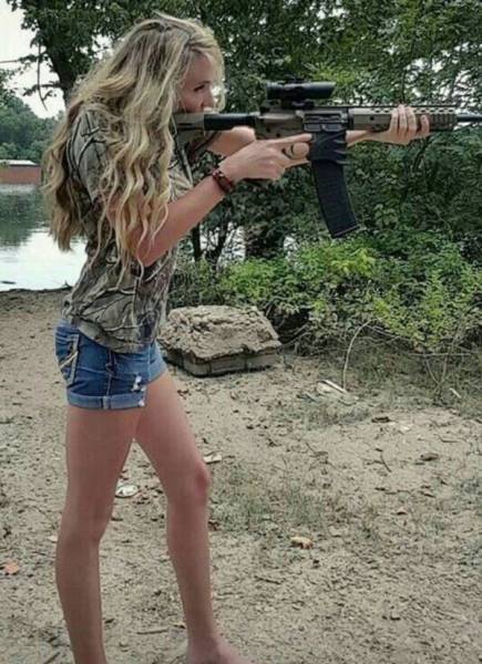 Hot Girls With Big Guns (47 pics + 4 gifs) - Izismile.com