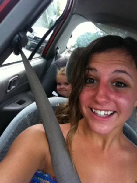 Babies Start Photobombing Straight From The Cradle!
