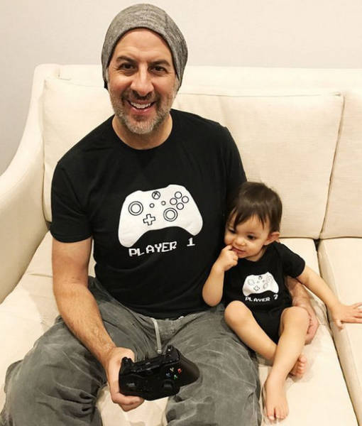 T-Shirt Pairs Show The Cutest Connection Between People
