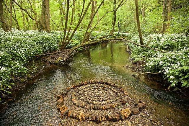 For His Stunning Artworks This Artist Needs Only Nature 40 Pics 