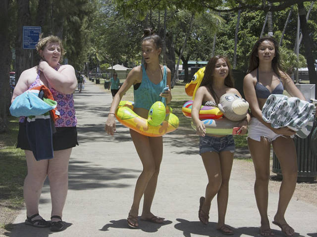 Woman Decided To Conduct A Social Experiment To See How Others Look At Overweight People