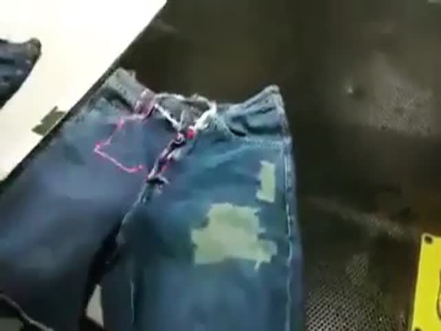 How Jeans Really “Fade”