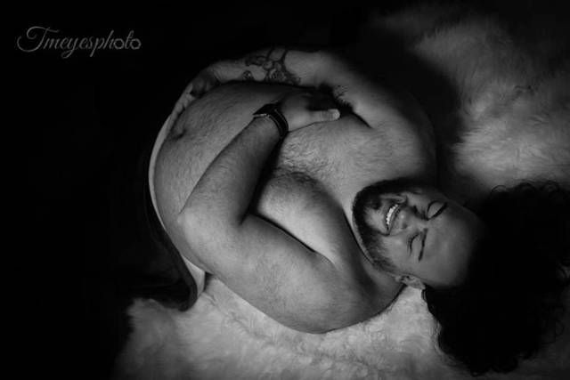 If A Mother Refuses To Do A Maternity Photoshoot, Then Father Has To Do It!