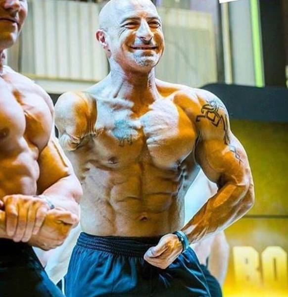 This Bodybuilder Didn’t Think He Has Any Excuses
