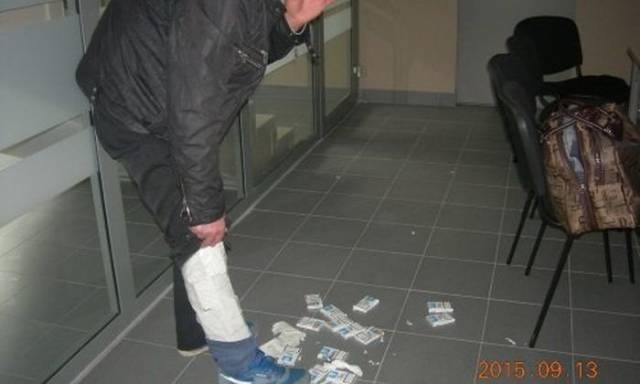 People Will Do Anything To Smuggle Those Cigarettes!