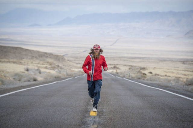 Man Runs Across The US Four Times, Ends It All With A Bang