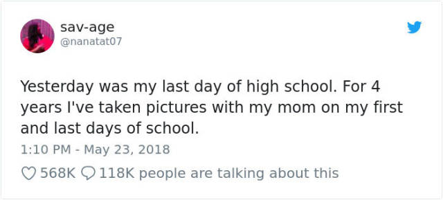 Girl Was Taking Photos With Her Mom Until This Last Very Emotional Photo