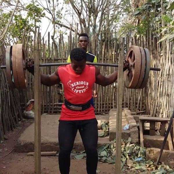 In Africa They Don’t Need A Real Gym – They Can Make One Themselves!