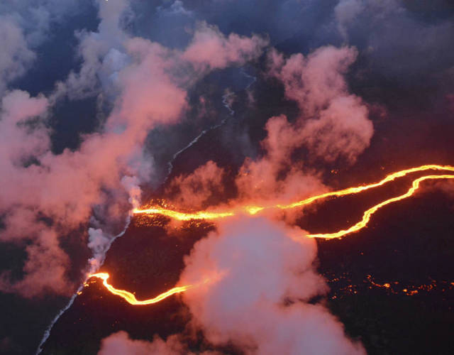 Photos Of Mount Kilauea’s Terrifying Eruption