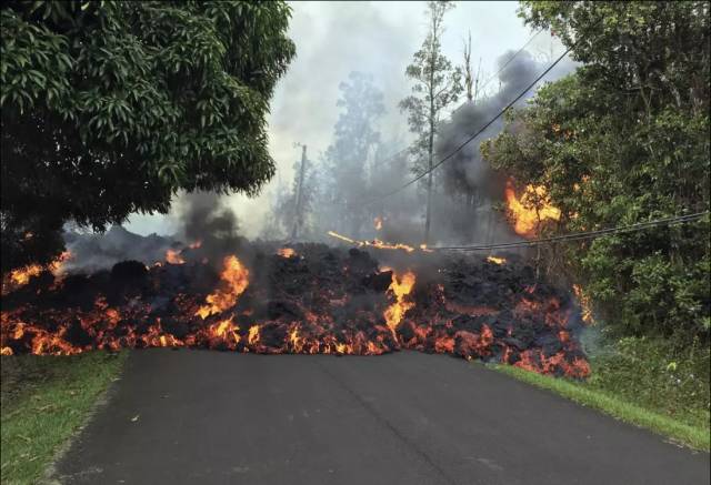 Photos Of Mount Kilauea’s Terrifying Eruption