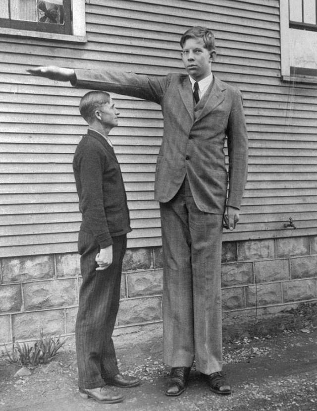 This Is Robert Wadlow The World s Tallest Man That Ever Lived 17 Pics 