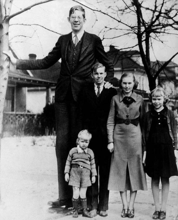 This Is Robert Wadlow, The World’s Tallest Man That Ever Lived