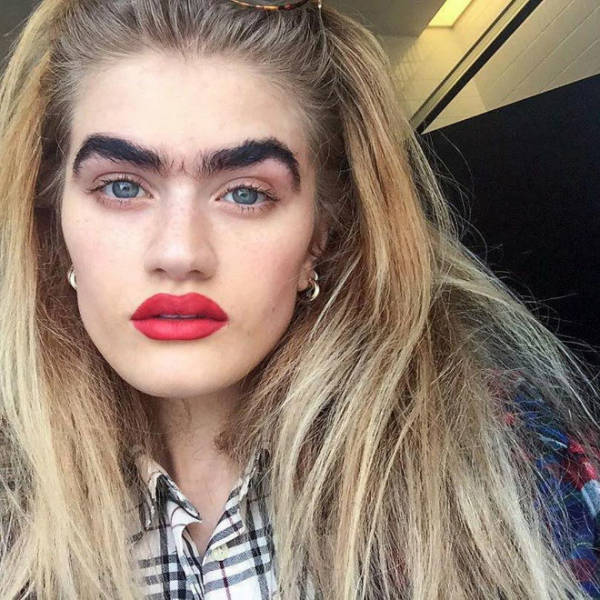 Unibrows – When You Thought Nothing Can Be More Wrong With Fashion