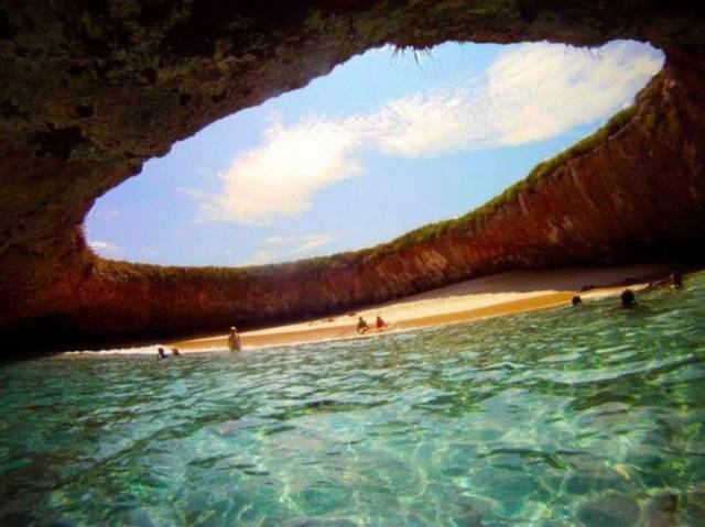 There’s A Beach In Mexico That Is Hidden From Everyone