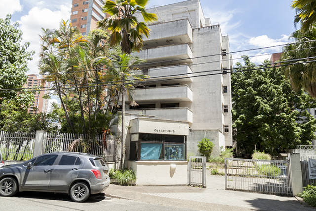You Now Can Shoot People At Pablo Escobar’s Medellín Mansion…Although Only With Paint