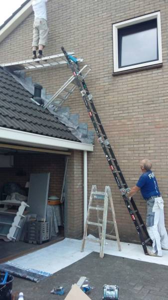 This Is Why Women Live Longer Than Men