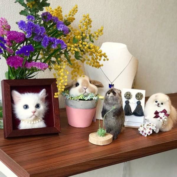 This Japanese Artist Creates Incredibly Perfect Cat Portraits Using Needle Felting Method