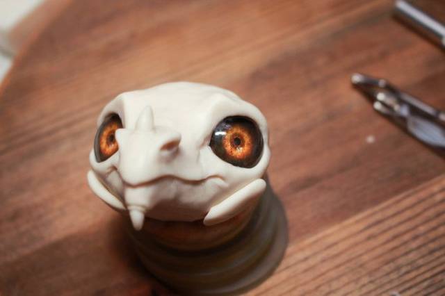 DIY Dragon Created By Hands Of A Simple Human