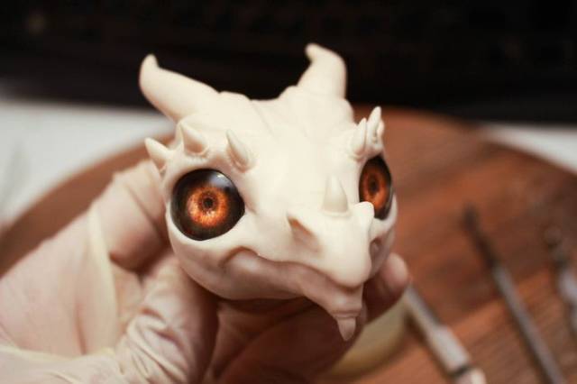 DIY Dragon Created By Hands Of A Simple Human