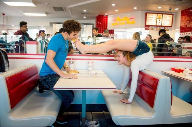 Meet Sofie Dossi, 16-Year-Old Self-Taught Contortionist Who Is Already A Star