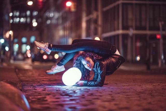 Meet Sofie Dossi, 16-Year-Old Self-Taught Contortionist Who Is Already A Star