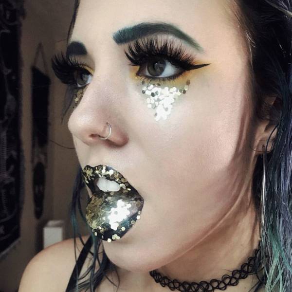 Instagram Strikes With Another Crazy Beauty Trend