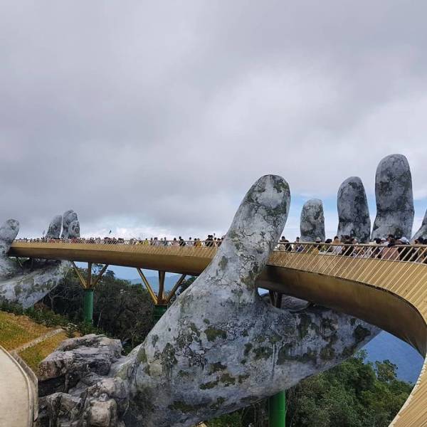 This Amazing Bridge Constructed In Vietnam Looks Like It Just Teleported From An Ancient Legend