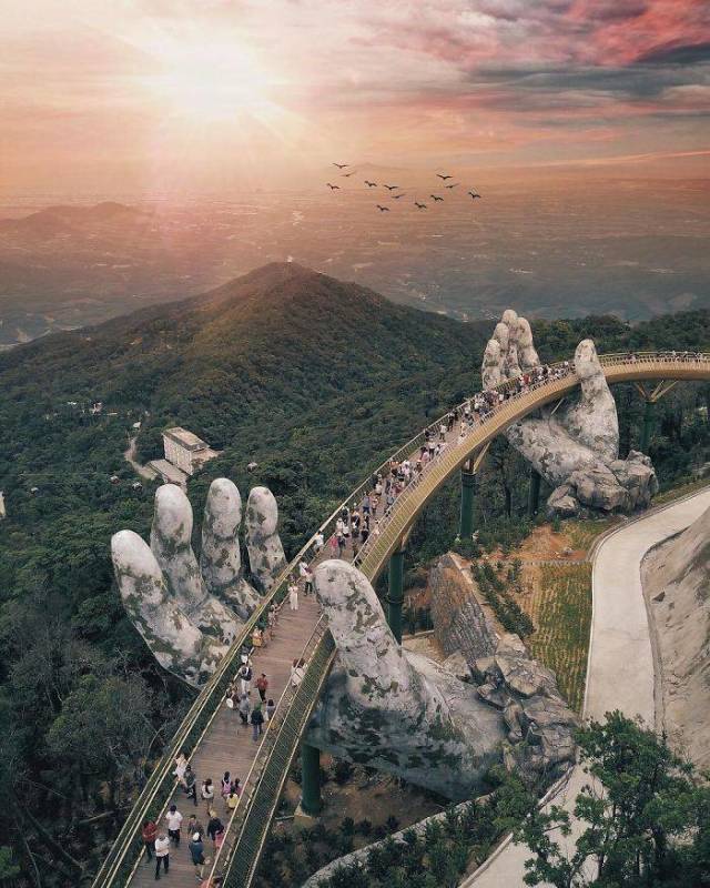 This Amazing Bridge Constructed In Vietnam Looks Like It Just Teleported From An Ancient Legend