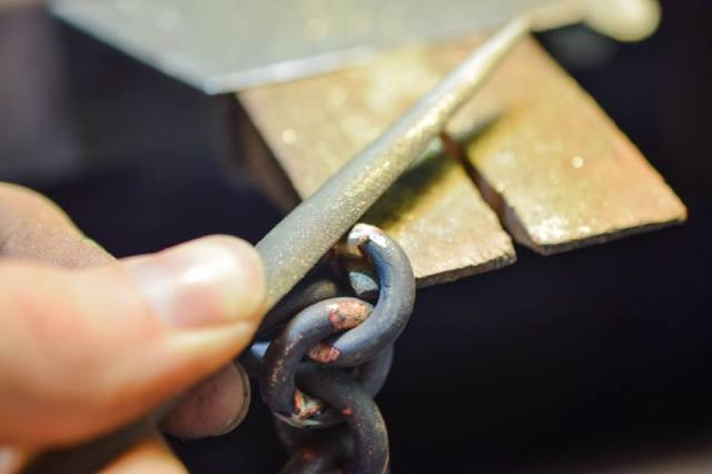 Here’s How Cuban Chains Are Made