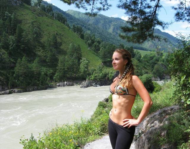 Fit Girls That Are Almost Too Hot to Handle