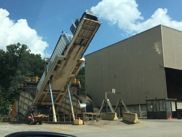 An Easy Way To Unload A Truck