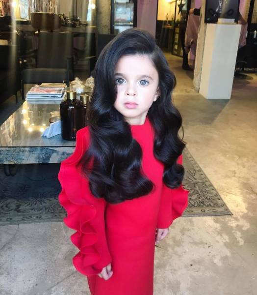 This Girl Is Already A Superstar Thanks To Her Majestic Hair, And She Is Only Five! This Girl Is Already A Superstar Thanks To Her Majestic Hair, And She Is Only Five!