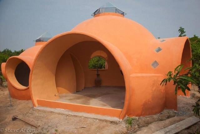 Man Builds His Dream Mini-Home In Only Six Weeks For $9,000