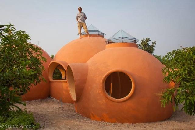 Man Builds His Dream Mini-Home In Only Six Weeks For $9,000