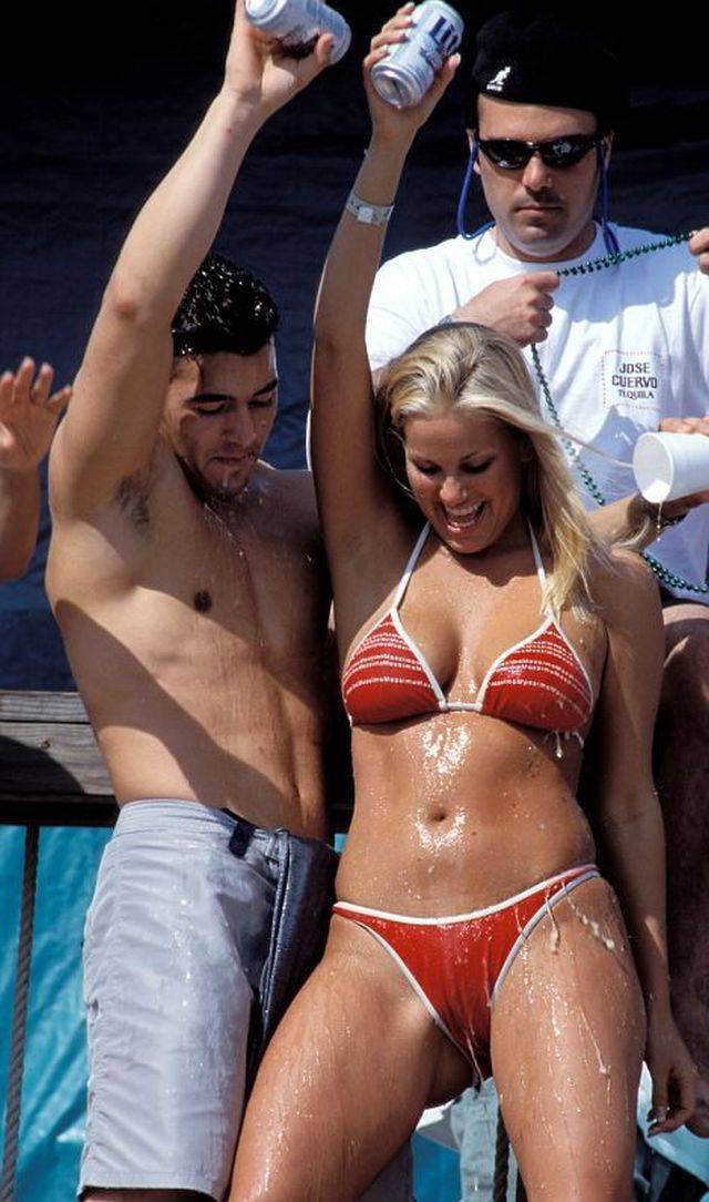 Two Things Men Like Most: Tits And Beer!