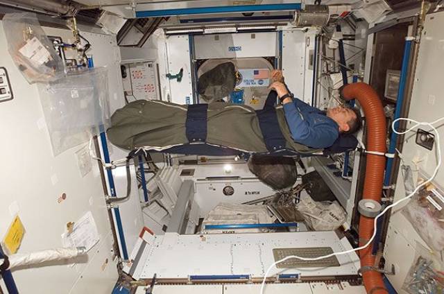 There’s Some Things People Should Learn From Astronauts