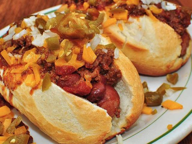 A List Of Foods That Are Absolutely Perfect for Tailgating