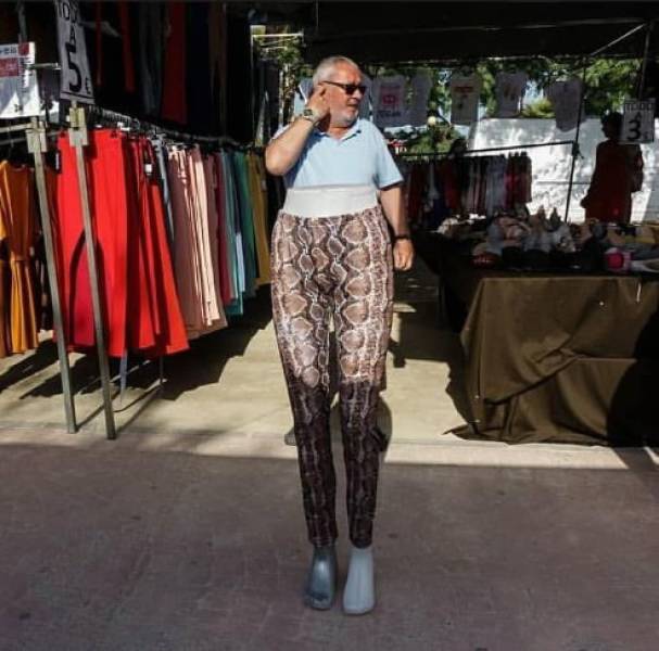 Focus Very Hard And Figure Out What’s Going On Here