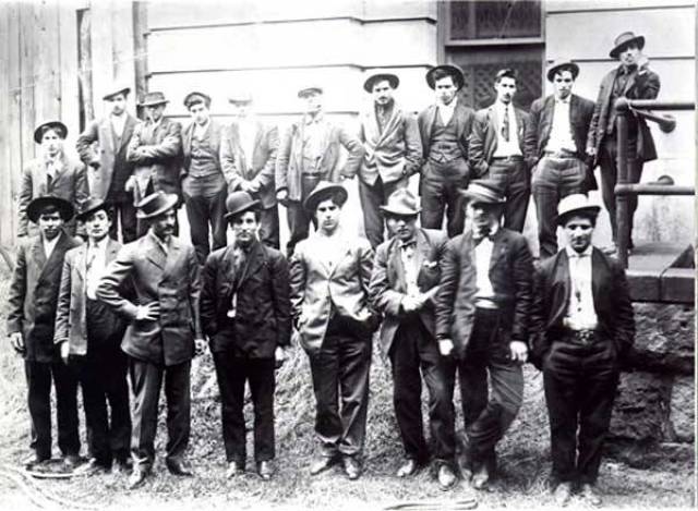 Historical Photos Of Menacing Gangsters