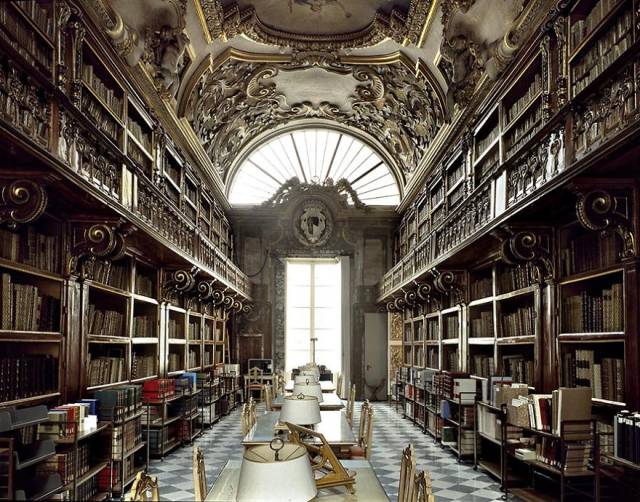 Take A Look At The World’s Most Beautiful Libraries