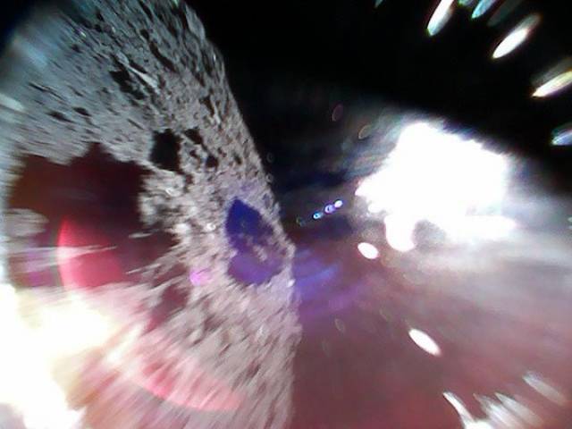 Japanese Probes Have Sent Us Their First Photos From The Asteroid Ryugu