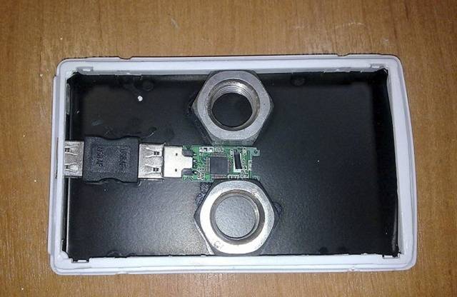 What’s Going On Inside Those Fake Gadgets