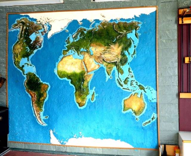 A Bit Of DIY In A Garage, And You Have Yourself A World Map