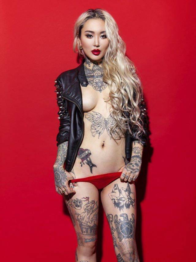 Hot and Hardcore Tattooed Girls