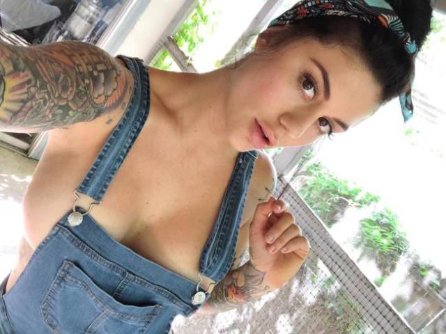 Sideboob Is The Most Beautiful View