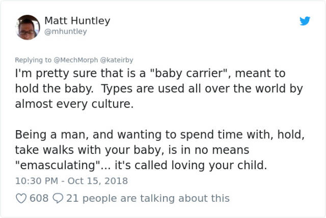 Daniel Craig Gets Mocked For How He Carried His Baby, Internet Quickly Defends Him